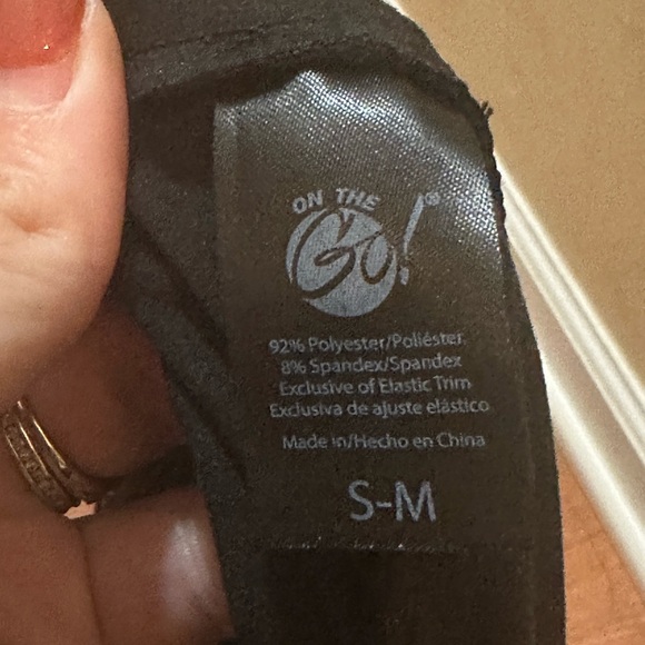 On The Go! Women’s Black Knit Leggings EUC small/medium - Picture 3 of 5